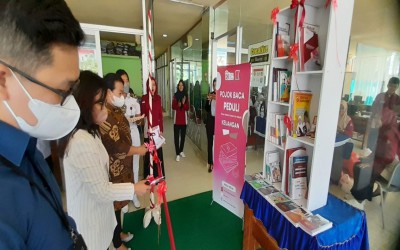 Pertama Di Sultra, OJK Resmikan Pojok Baca Peduli Keuangan di Institut Dharma Bharata Kendari